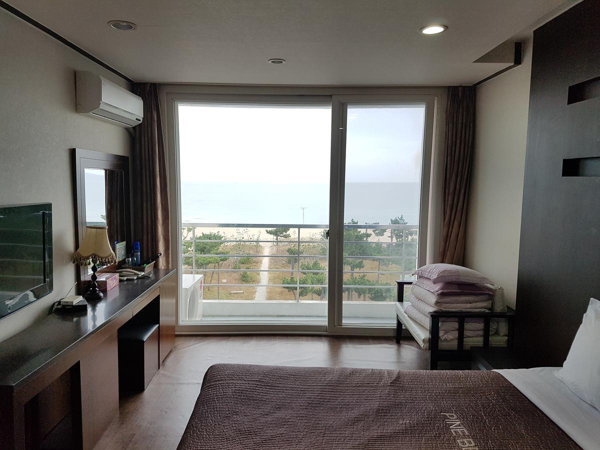 Pine Beach Yangyang Exterior foto